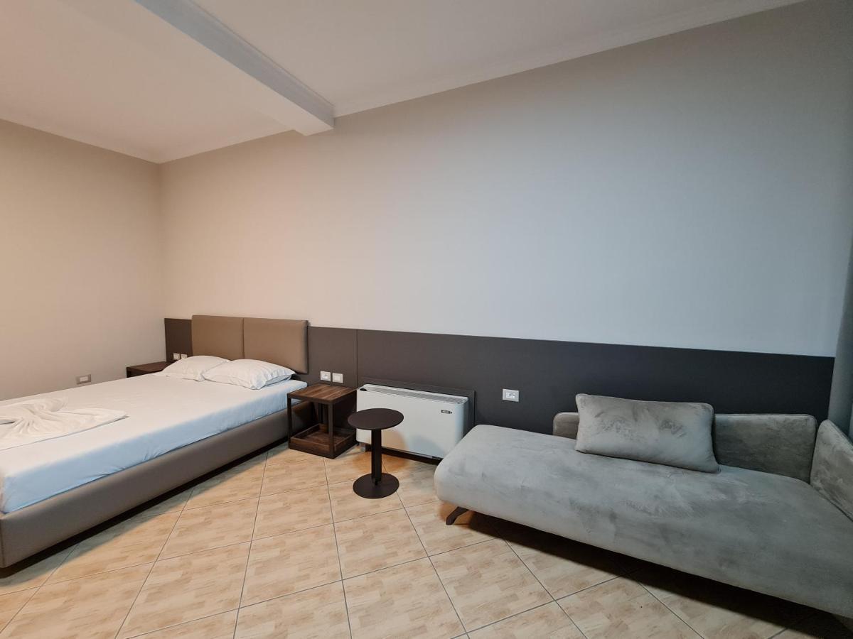 Regina Garden Vlorë מראה חיצוני תמונה